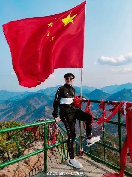 超级坦克消灭僵尸