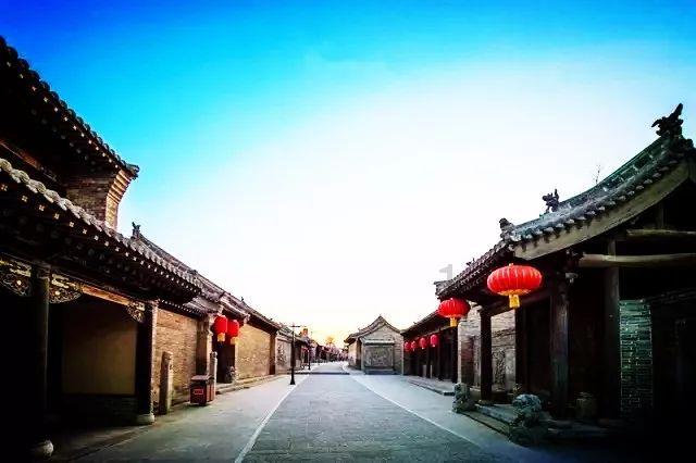 开开心心买年货 快快乐乐过龙年